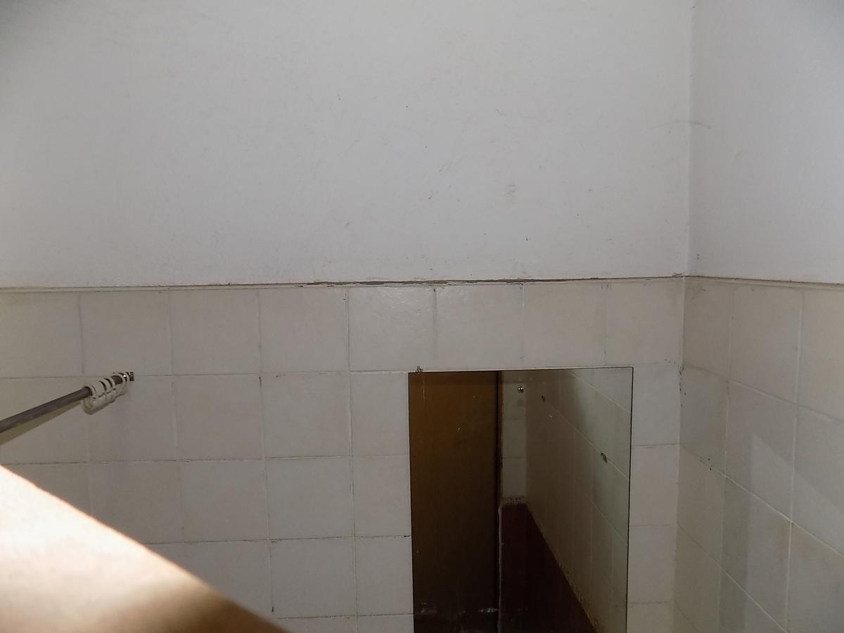 Aponye Hotel Кампала Экстерьер фото