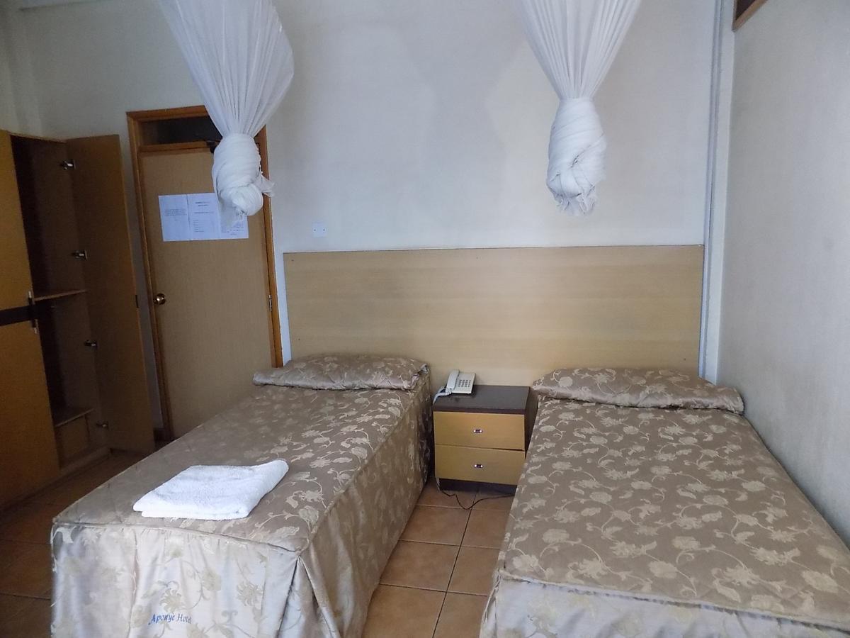 Aponye Hotel Кампала Экстерьер фото