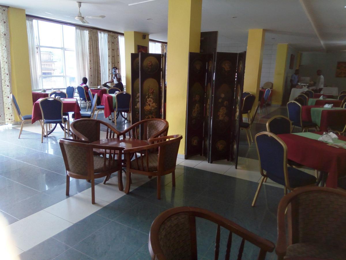 Aponye Hotel Кампала Экстерьер фото